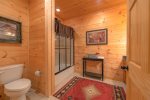 Saddle Lodge - Lower-Level Shared Bathroom